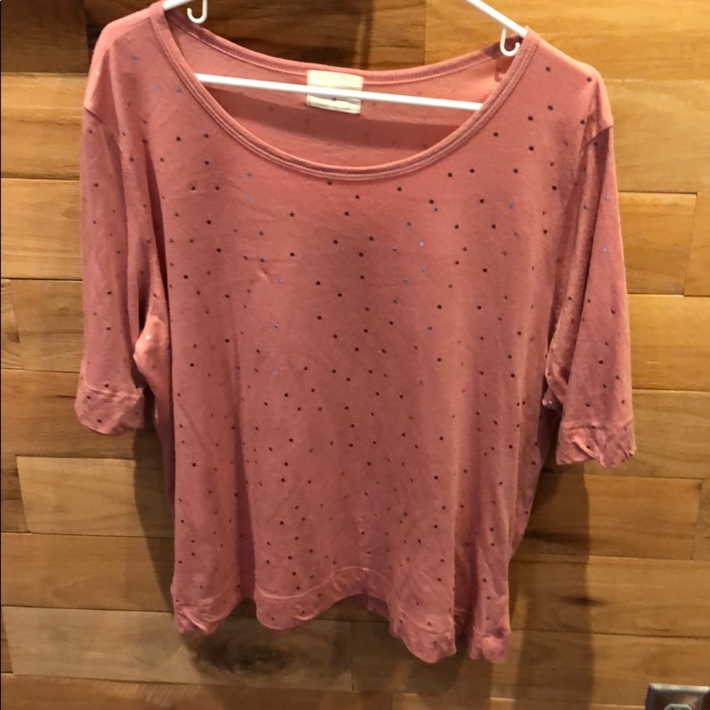 Anthro t.la boho pink tee with gold dots